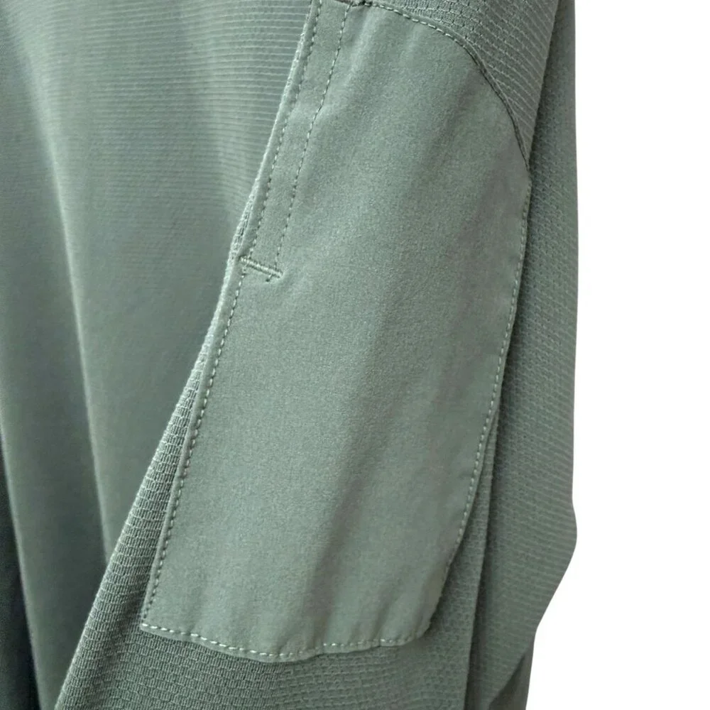NIKE Dri Fit Running Shirt Mens Medium Olive Green Long Sleeve Cargo Pocket
